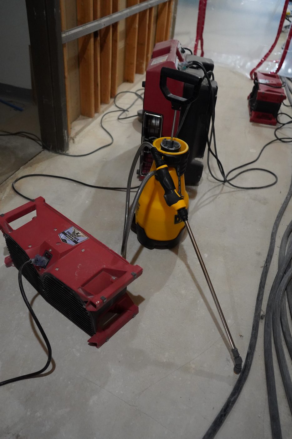 Drying equipment operating in a Clawson, MI home after water damage